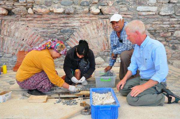 Antik Çağ'ın en büyük sinagogunu kadınlar yeniliyor