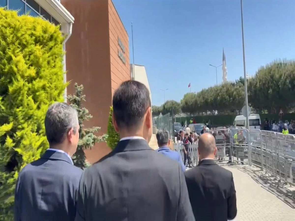 Ahmet Özer'in yargılandığı duruşma ertelendi