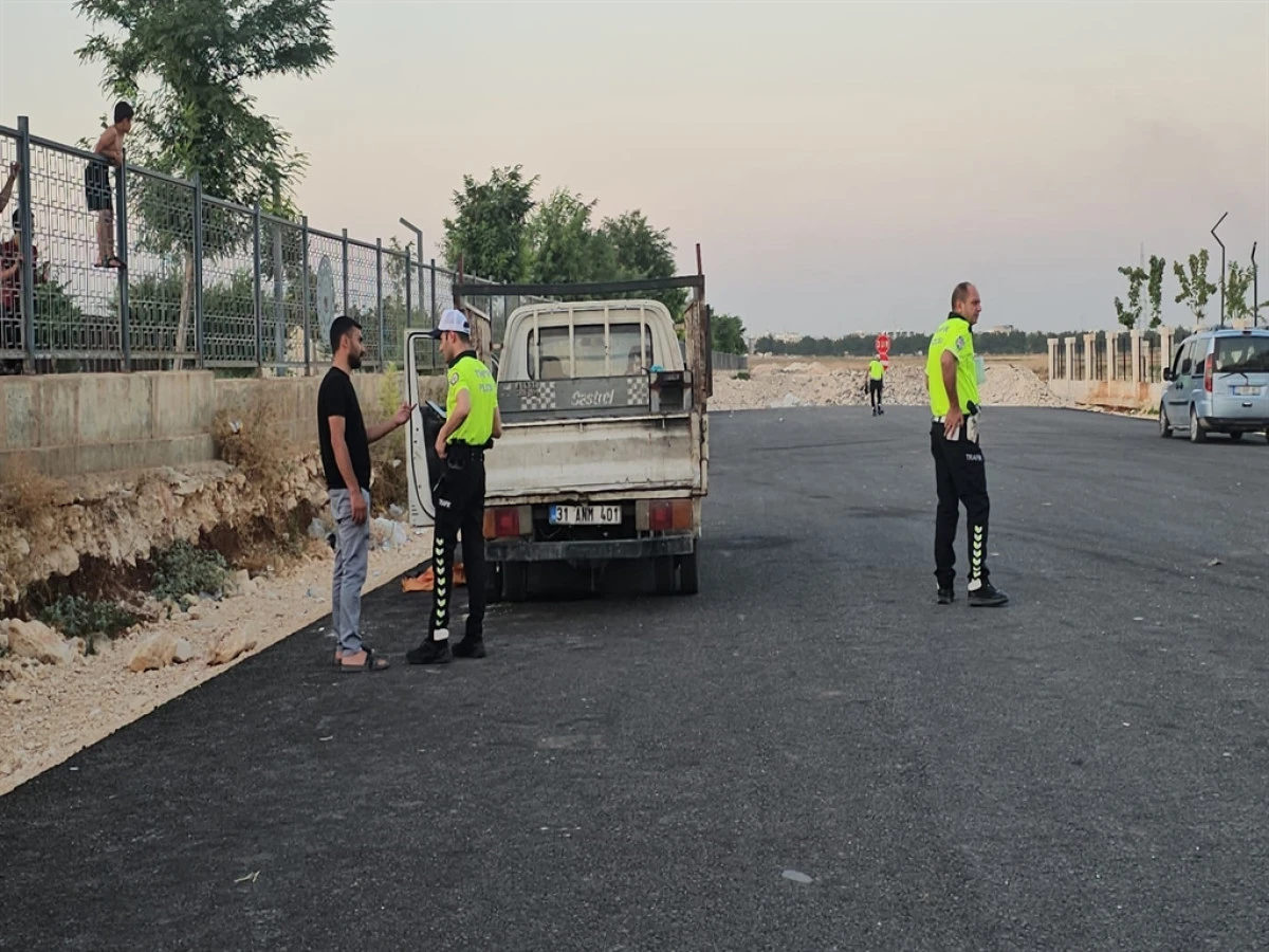 Amcasının kullandığı kamyonetin altında kalan Abdulkadir hayatını kaybetti