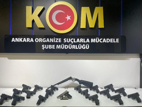 Ankara'da ruhsatsız 19 tabanca ele geçirildi