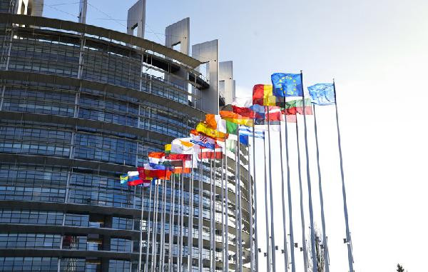 Avrupa Birliği, 1800 kişi ve kuruluşa uyguladığı yaptırımları uzattı  