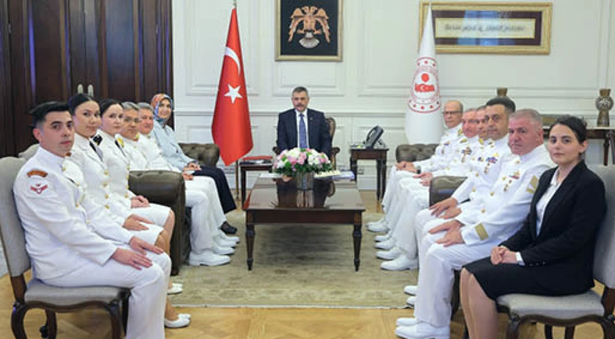 Bakan &Ccedil;ift&ccedil;i, Sahil G&uuml;venlik heyetini kabul etti