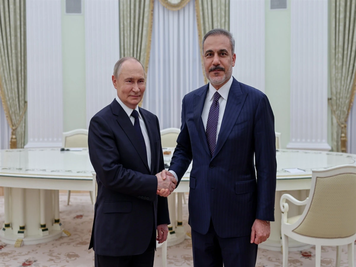 Bakan Fidan, Putin ile bir araya geldi