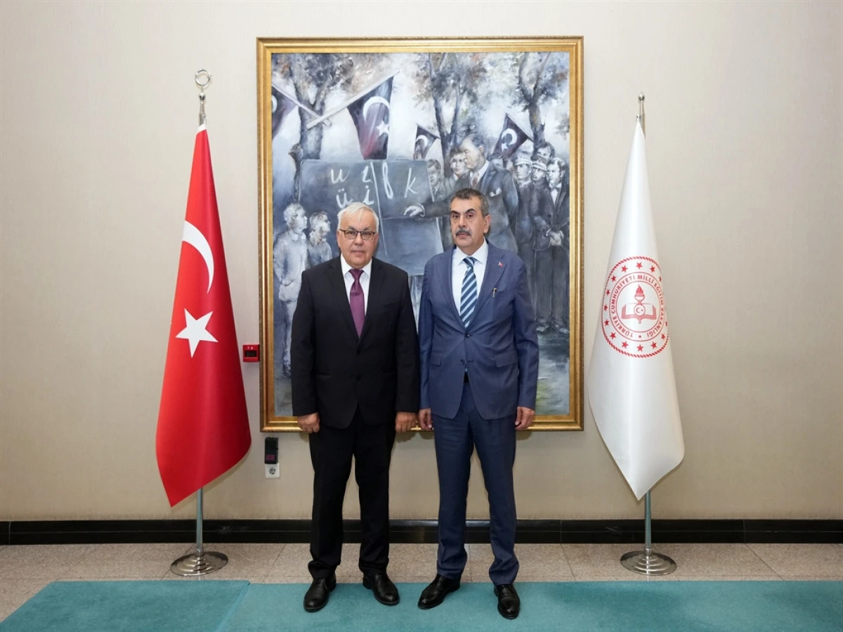 Bakan Tekin, Rusya ve Mısır b&uuml;y&uuml;kel&ccedil;ilerini kabul etti