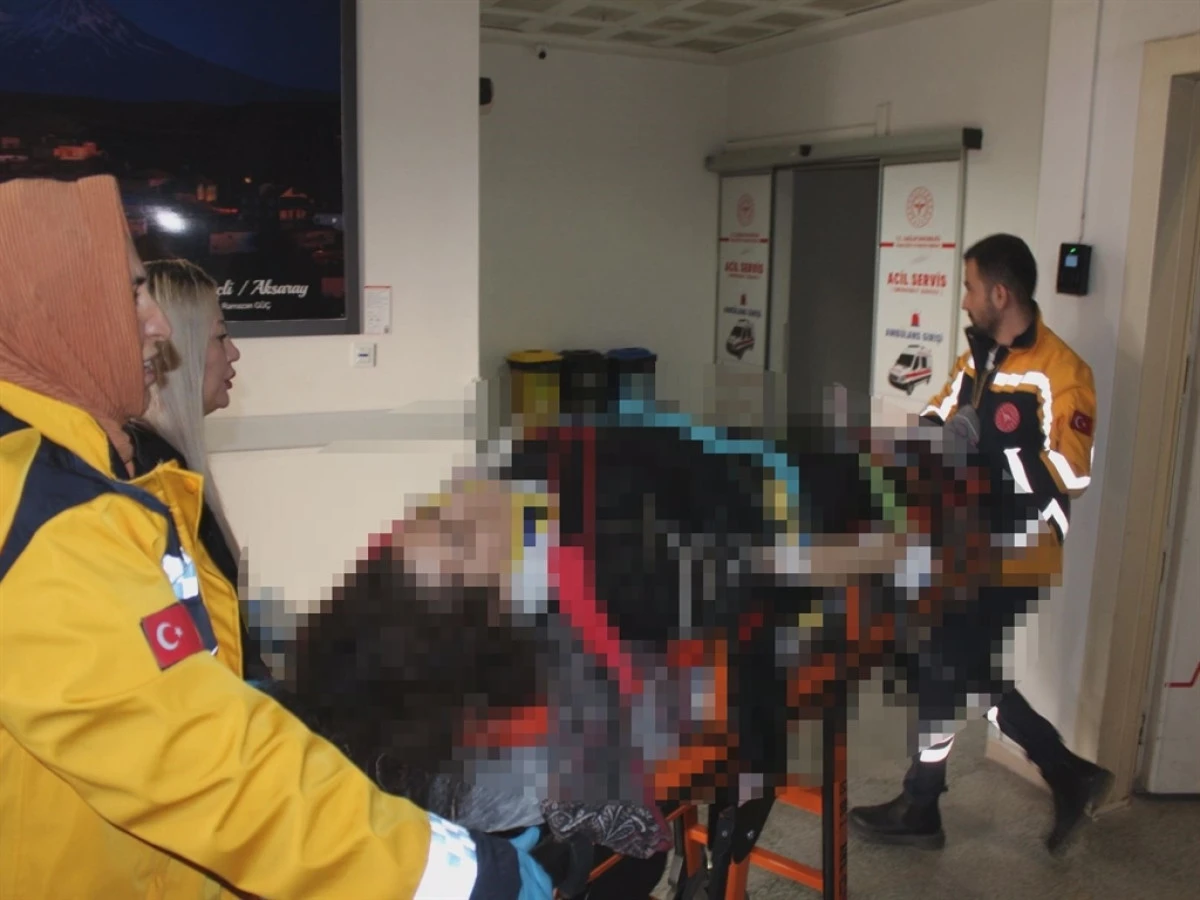 Bayram tatili yolunda kaza: Anne ve baba &ouml;ld&uuml;, 4 oğlu yaralandı 