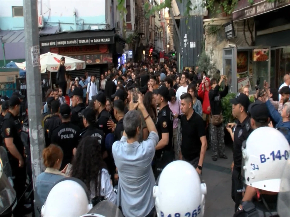 Beyoğlu'nda Gezi olaylarının yıl dönümünde izinsiz gösteri; gözaltına alındılar