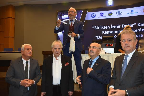 'Birlikten İzmir Doğar' projesiyle deprem konutlarının kurası çekildi