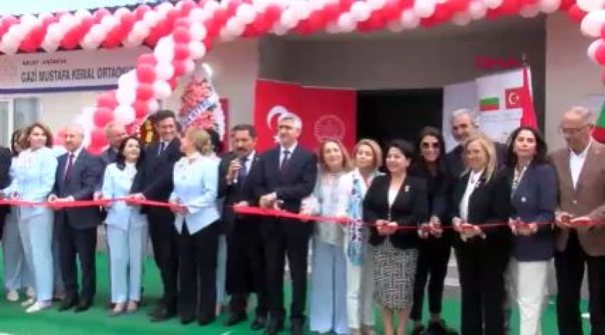 Bulgaristan&rsquo;daki hayırsever kadınların &ouml;nc&uuml;l&uuml;ğ&uuml;nde Hatay'da yaptırılan okul a&ccedil;ıldı