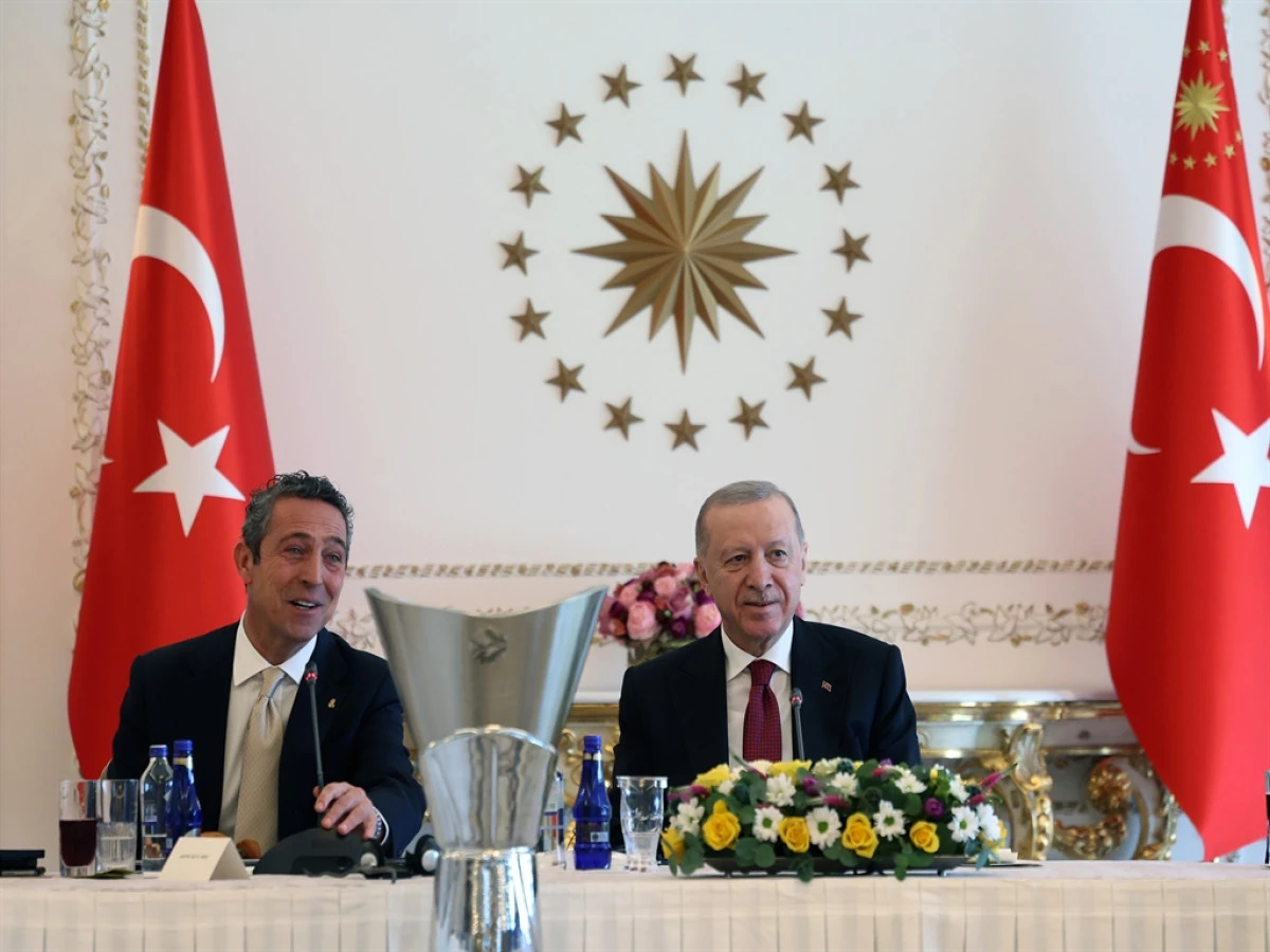Cumhurbaşkanı Erdoğan, EuroLeague şampiyonu Fenerbahçe Beko'yu kabul ettis