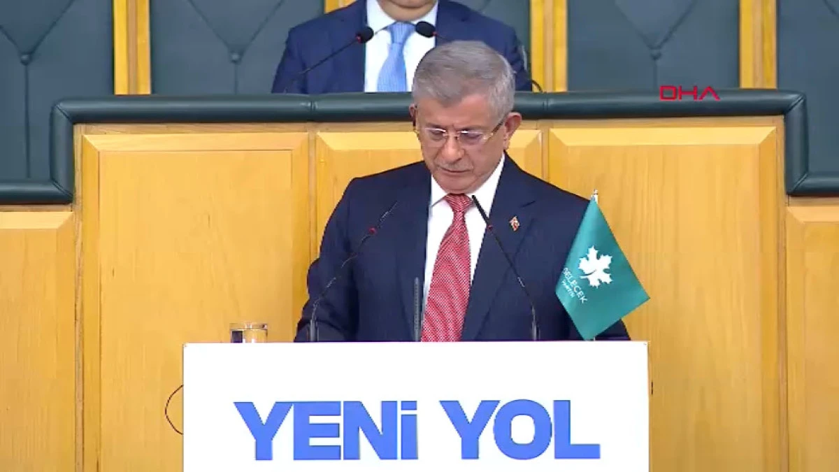 Davutoğlu: T&uuml;rkiye'nin NATO'ya ağırlığını koyması lazım