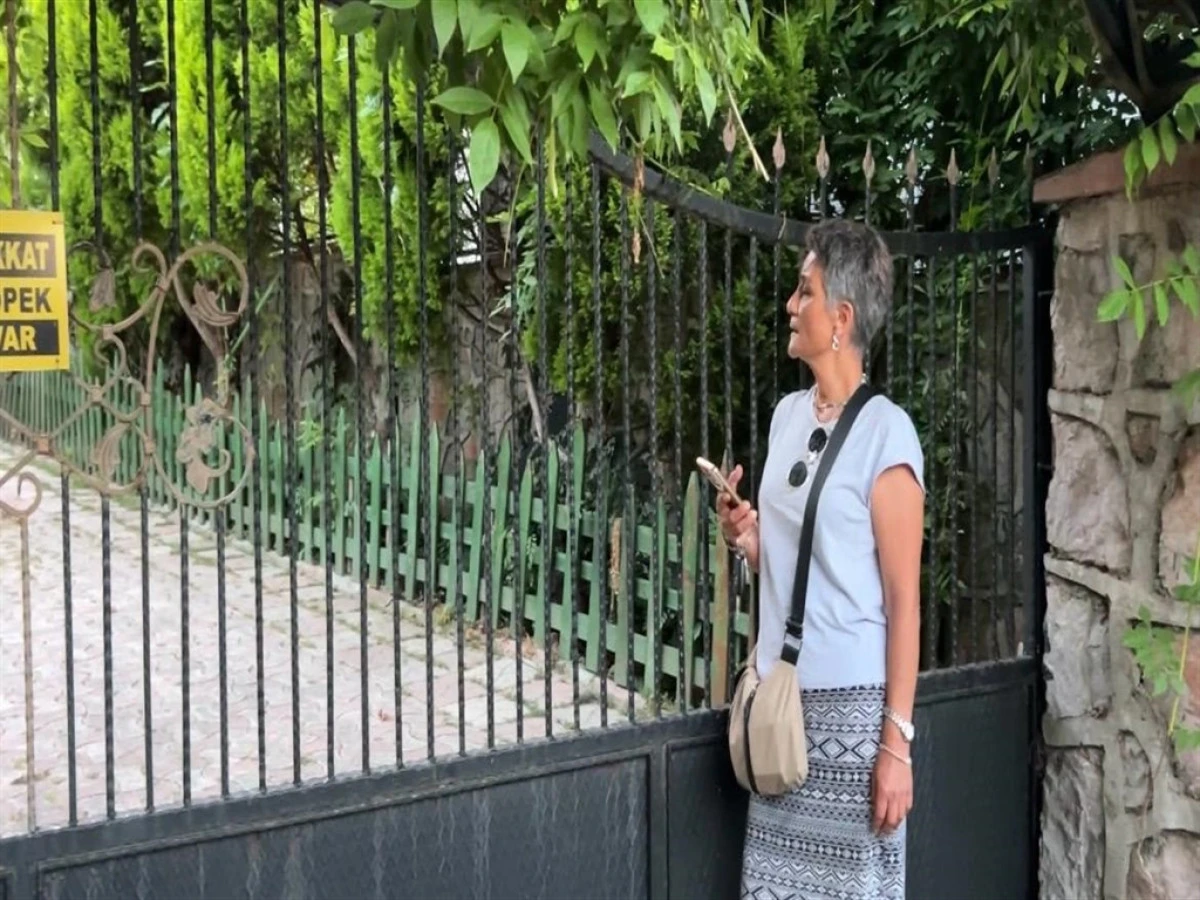 Deniz Akkaya, ev sahibinden şikayet&ccedil;i oldu