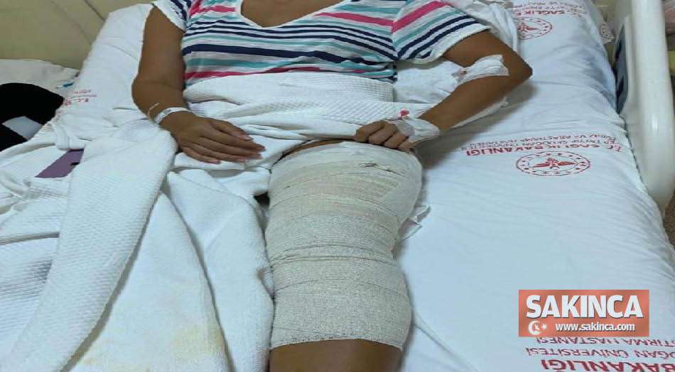 Denizde y&uuml;zerken bacağına yorgun mermi isabet etti 