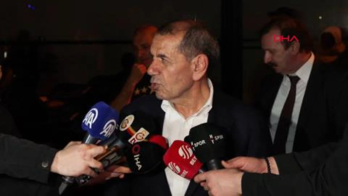 Dursun Özbek: Her şeyden evvel Osimhen’in de Galatasaray’da olmayı istemesi lazım