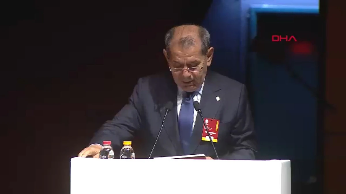 Dursun &Ouml;zbek: Yalnızca bug&uuml;n&uuml; değil Galatasaray'ın yarınlarını inşa etmeye &ccedil;alışıyoruz
