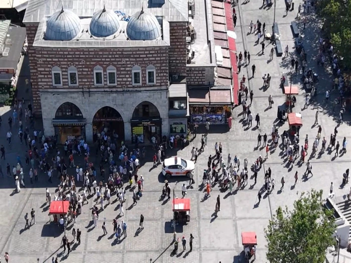 Eminönü’nde bayram alışverişi yoğunluğu