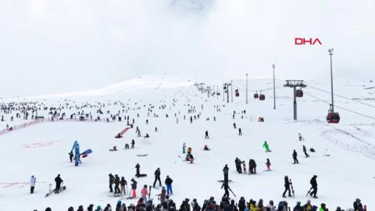  Erciyes'te hafta sonu yoğunluğu