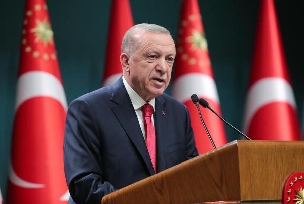 Erdoğan: '50+1 mecburiyeti partileri yanlış yollara sevk ediyor'