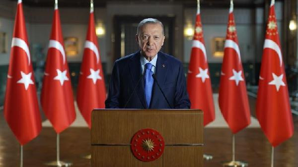 Erdoğan: Önceliğimiz arama ve kurtarma... 10 ilde 912 can kaybımız var