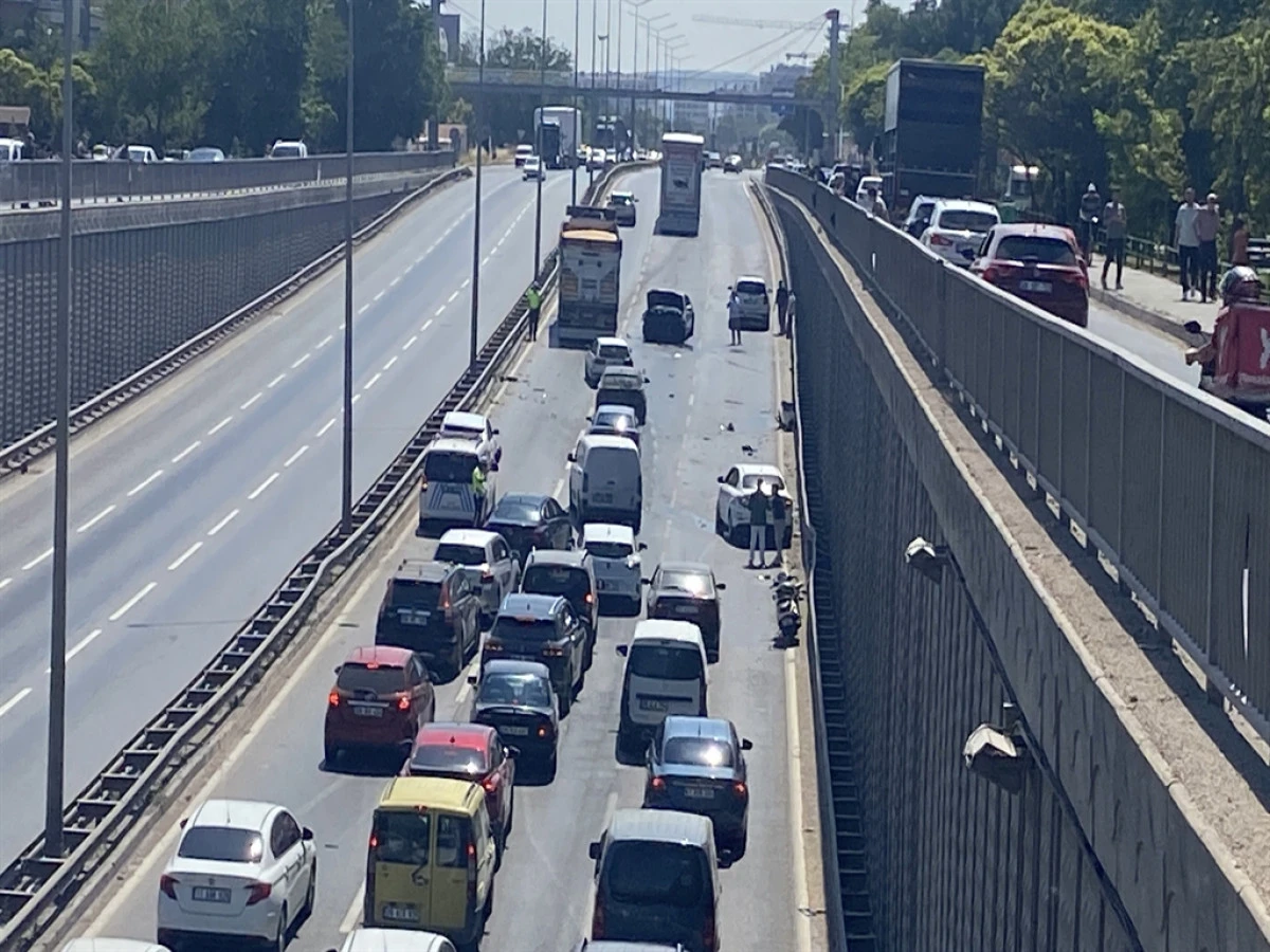 Eskişehir'de zincirleme kaza; 2 yaralı