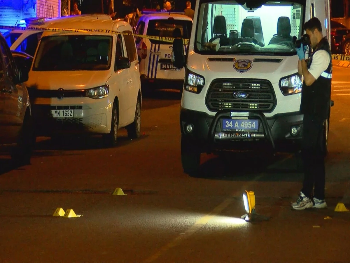Ey&uuml;psultan'da parkta silahlı saldırı: 3'&uuml; ağır 5 yaralı