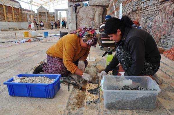 Antik Çağ'ın en büyük sinagogunu kadınlar yeniliyor