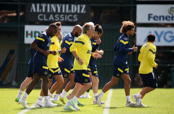 Fenerbahçe, Beşiktaş derbisinin hazırlıklarına devam etti