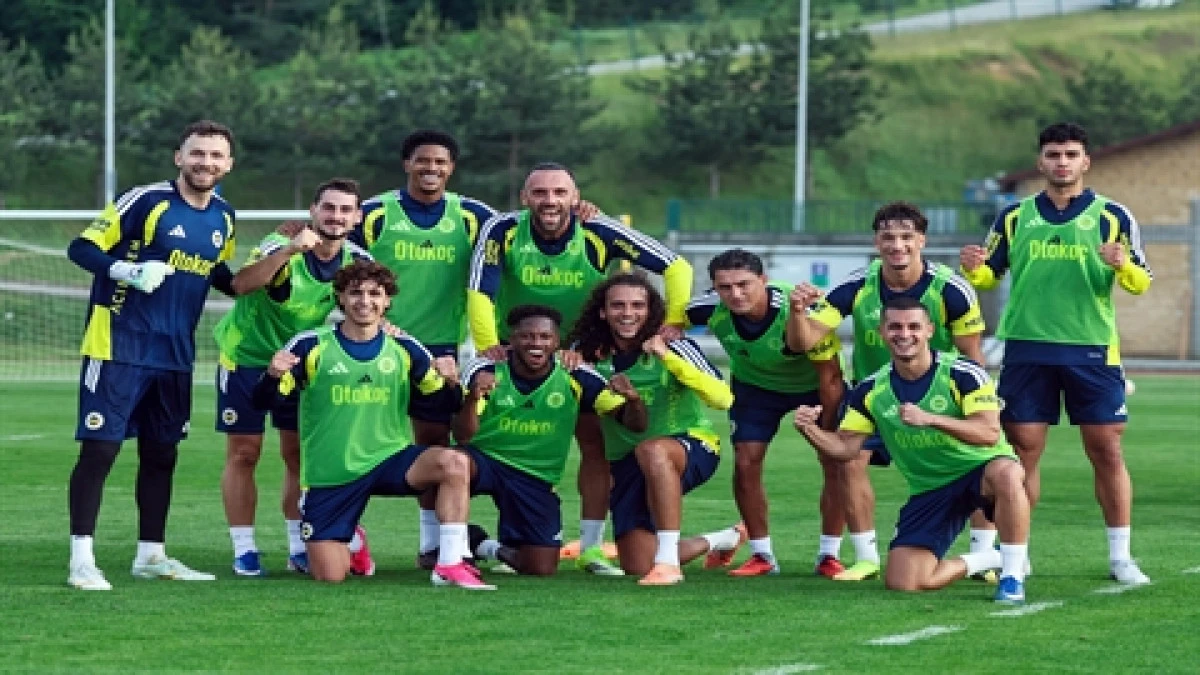 Fenerbah&ccedil;e g&uuml;n&uuml; &ccedil;ift antrenmanla tamamladı