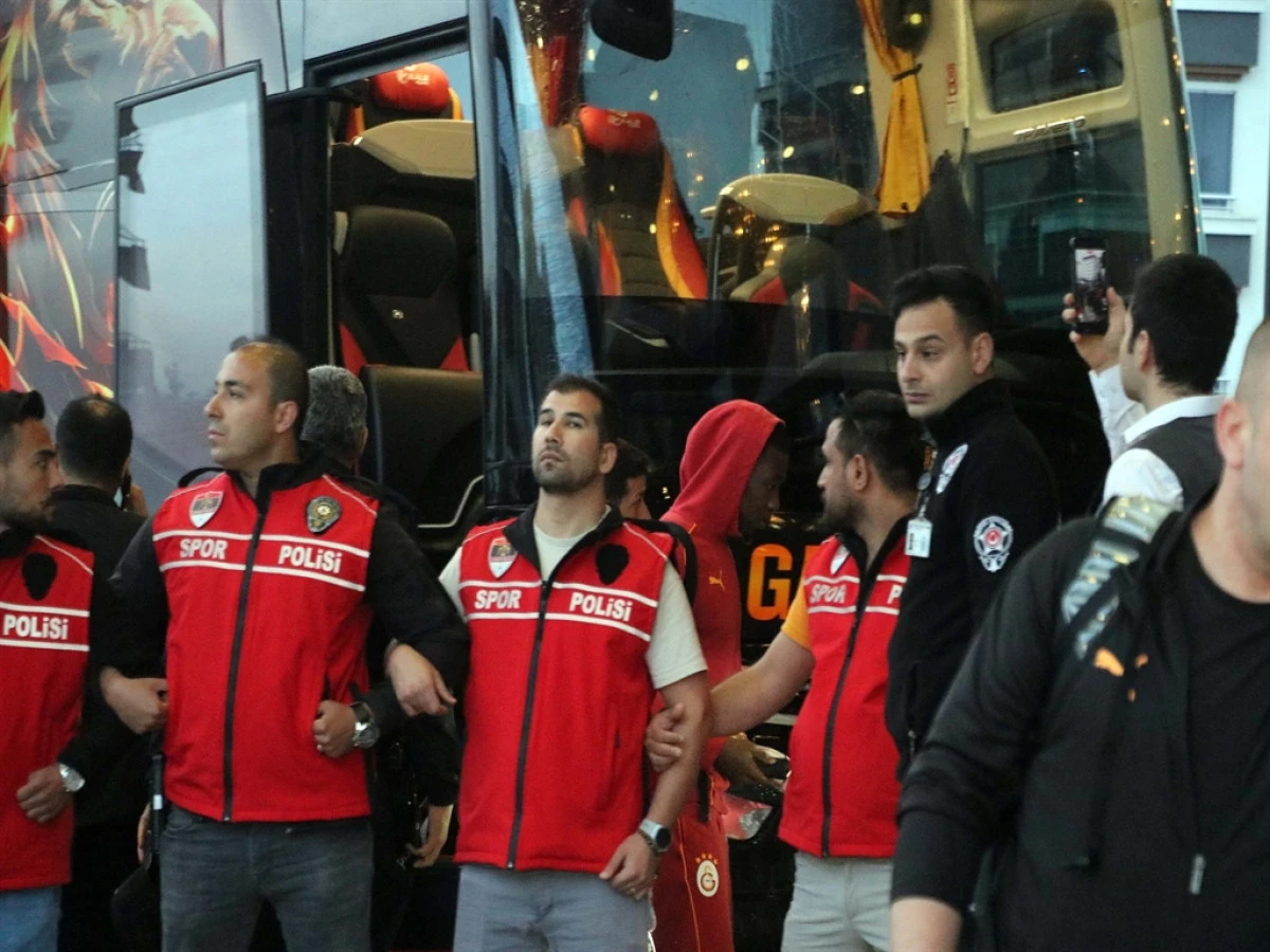 Galatasaray kafilesi, Gaziantep’te 