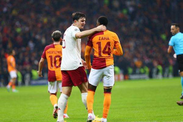 Galatasaray sahasında Manchester United ile berabere kaldı