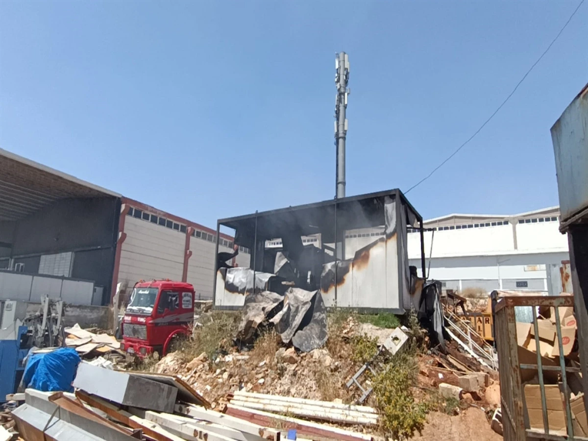 Gaziantep&rsquo;te metal işletme at&ouml;lyesinde yangın