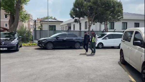 Gaziosmanpaşa CHP mahalle bürosuna saldırıya 3  gözaltı