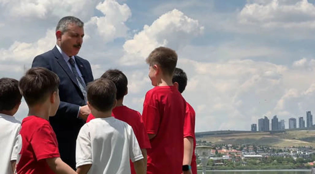 İ&ccedil;işleri Bakanlığı'ndan Milli Takım'a destek klibi
