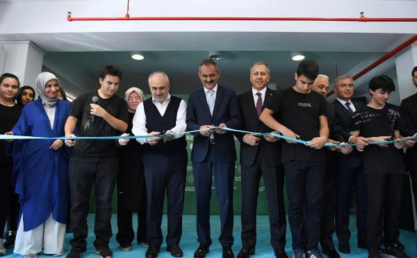 İhsan Fazlıoğlu Kütüphanesi Bakan Özer'in katılımıyla açıldı