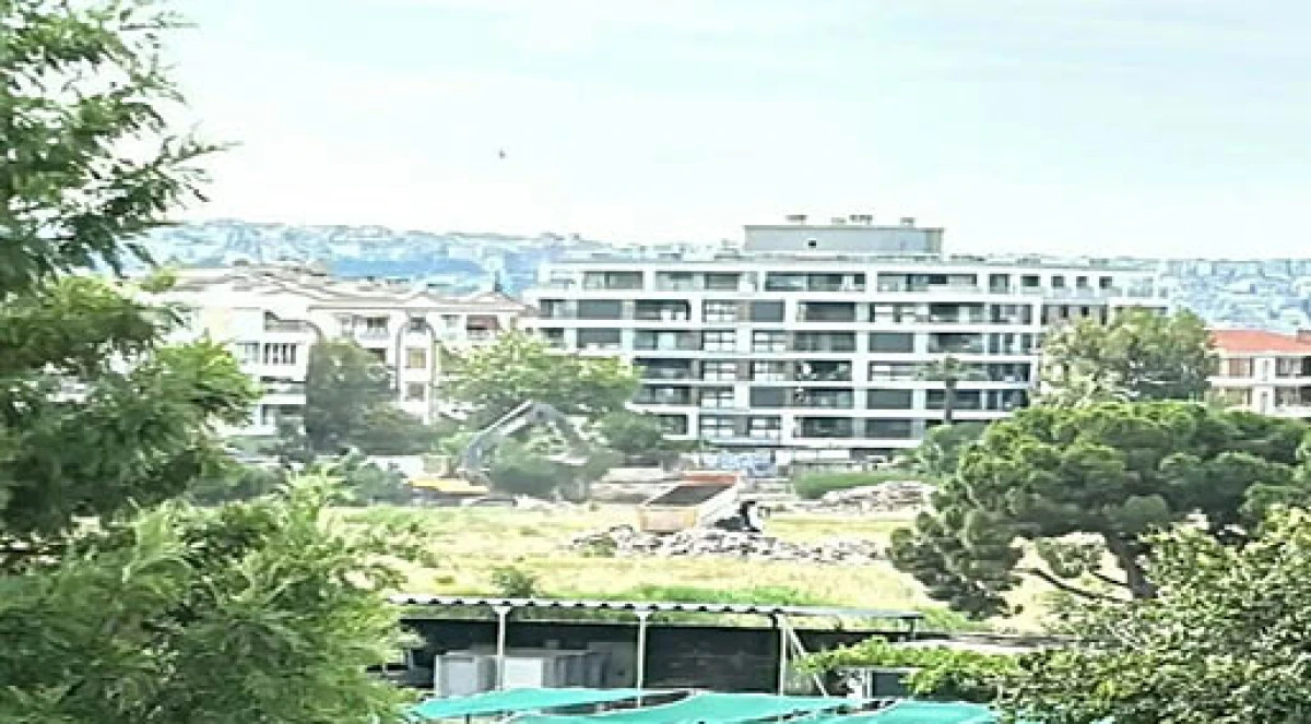 Karşıyaka'nın stadında hafriyat &ccedil;alışmaları başladı