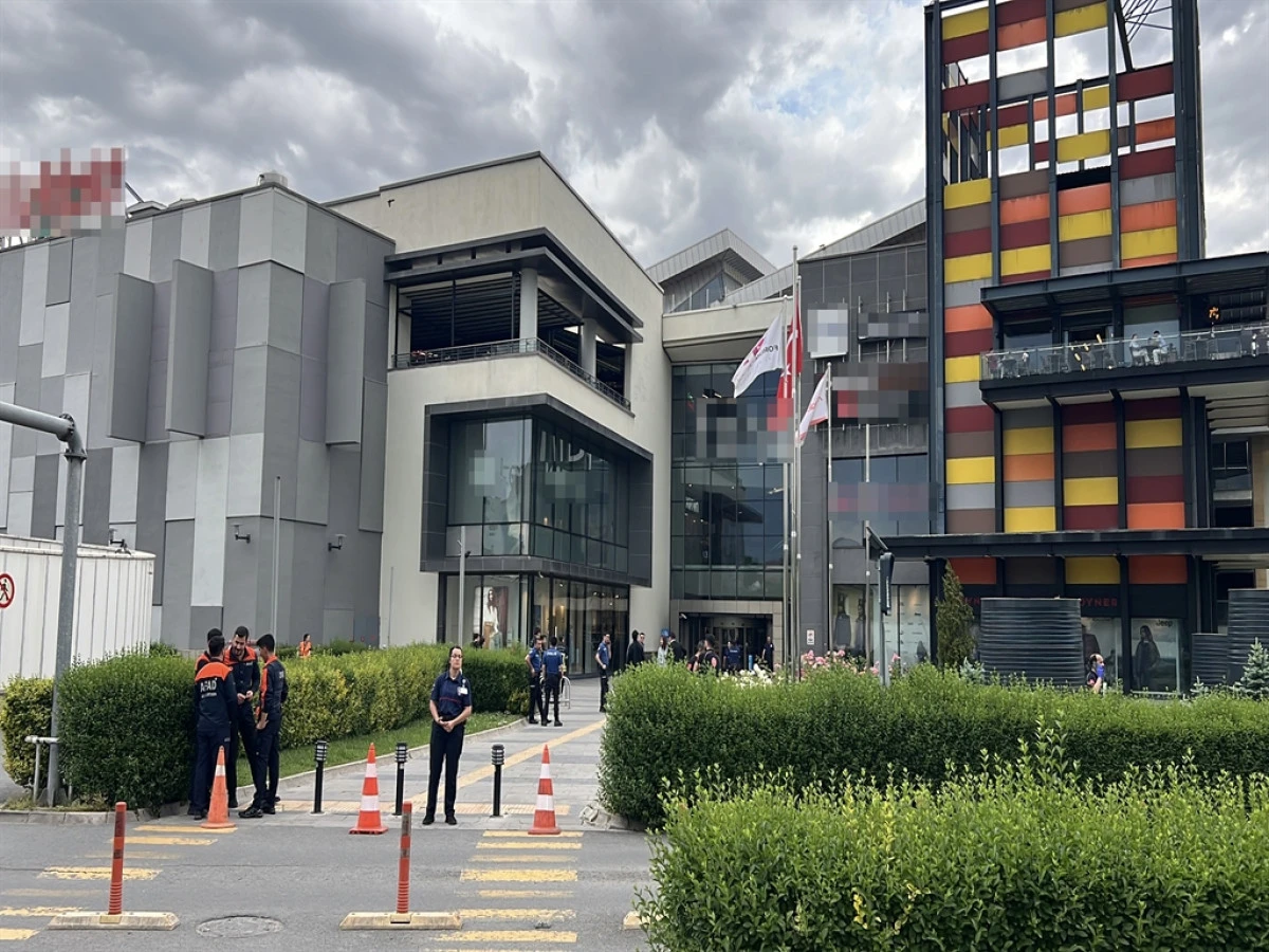 Kayseri&rsquo;de AVM&rsquo;de asılsız &lsquo;canlı bomba&rsquo; ihbarı yapan &ccedil;ocuk yakalandı
