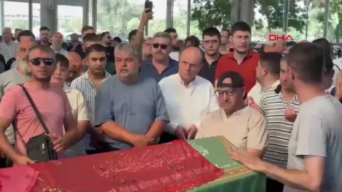 'Kırmızılı kadın' Sultan, hayatını kaybetti