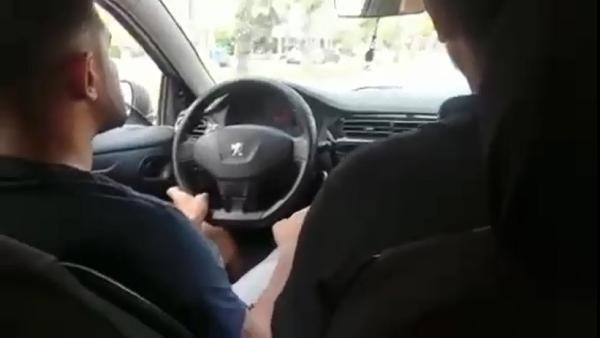 Korsan taksiciye 'Kardeşim biz polisiz' şoku