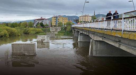  Kura Nehri taştı; Ardahan Ovası göle döndü