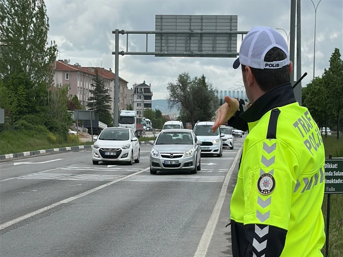  K&uuml;tahya trafiğinde bayram yoğunluğu