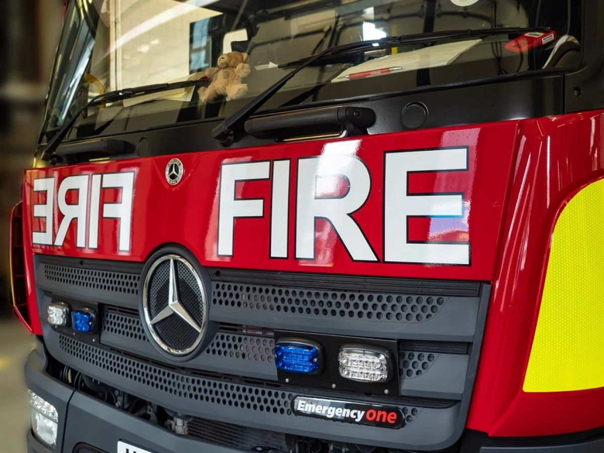 Londra'da yangın: 80 kişi tahliye edildi