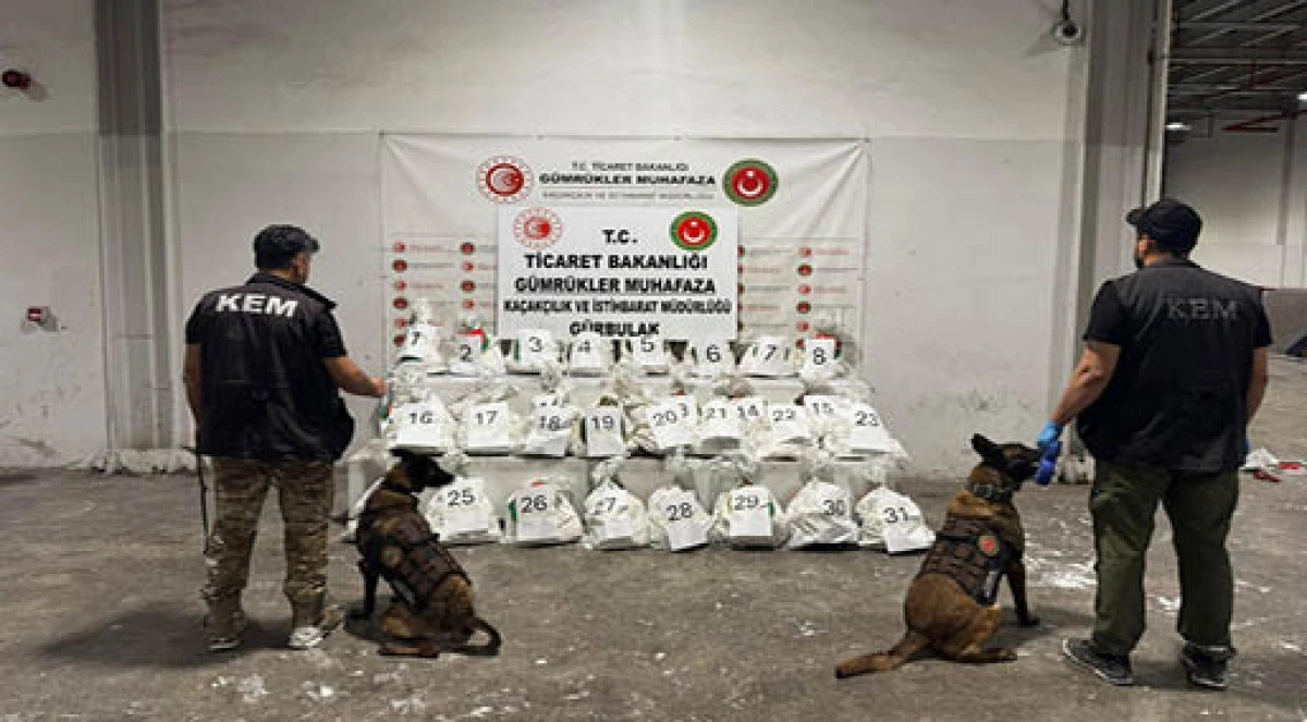 Mersin ve Ağrı'da 8 milyar lira değerinde uyuşturucu ve ka&ccedil;ak ila&ccedil; ele ge&ccedil;irildi