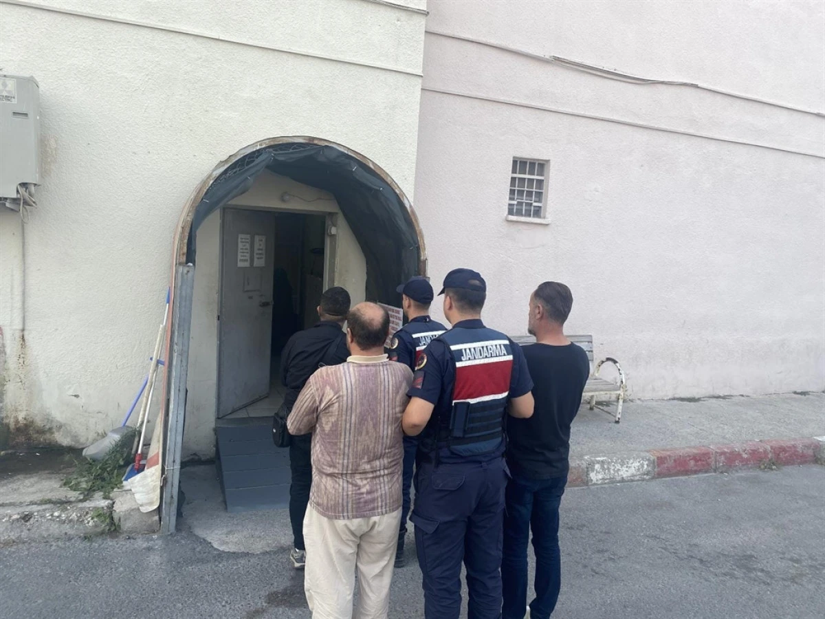 Mersin'de 200 milyon liralık arsa dolandırıcılığı noterde engellendi