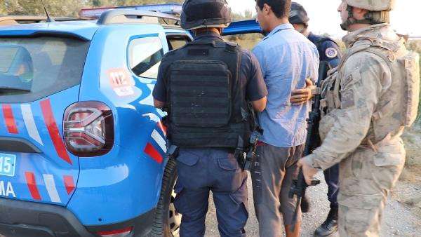 Mersin'deki terör operasyonunda 4 tutuklama,