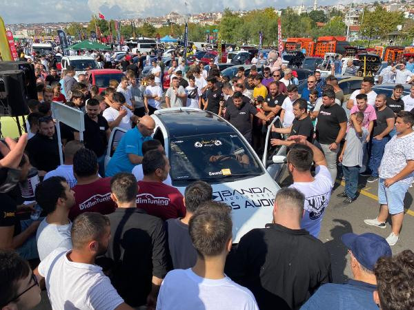 Modifiye araç tutkunları Tekirdağ'da buluştu
