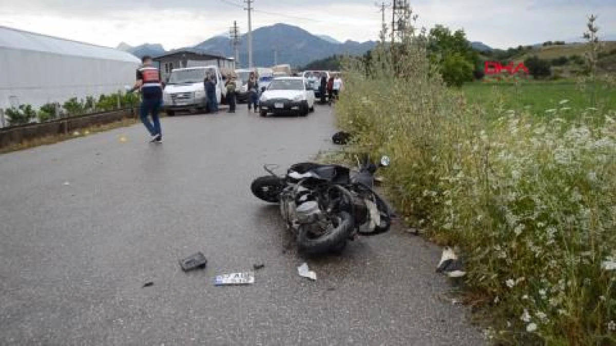 Otomobille çarpışan motosikletli öldü