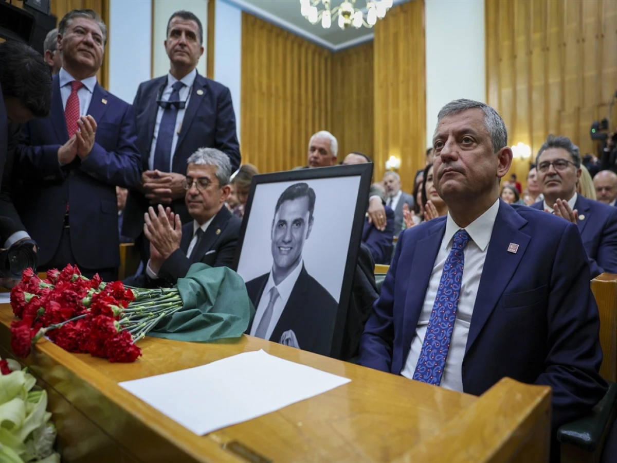 &Ouml;zg&uuml;r &Ouml;zel: Burası se&ccedil;ilmişlerin yeridir