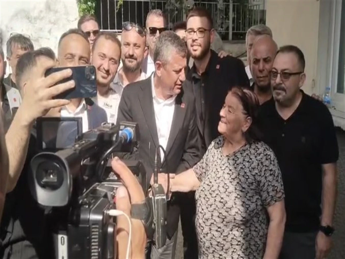 &Ouml;zg&uuml;r &Ouml;zel'den &Ccedil;orum'da taziye ziyareti