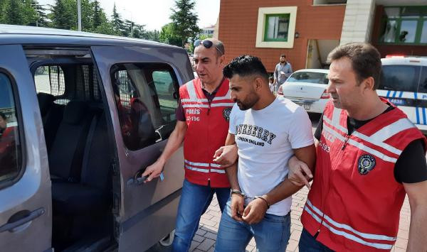 Polisim diyerek 600 bin lira dolandırdı, Antalya'da yakalandı