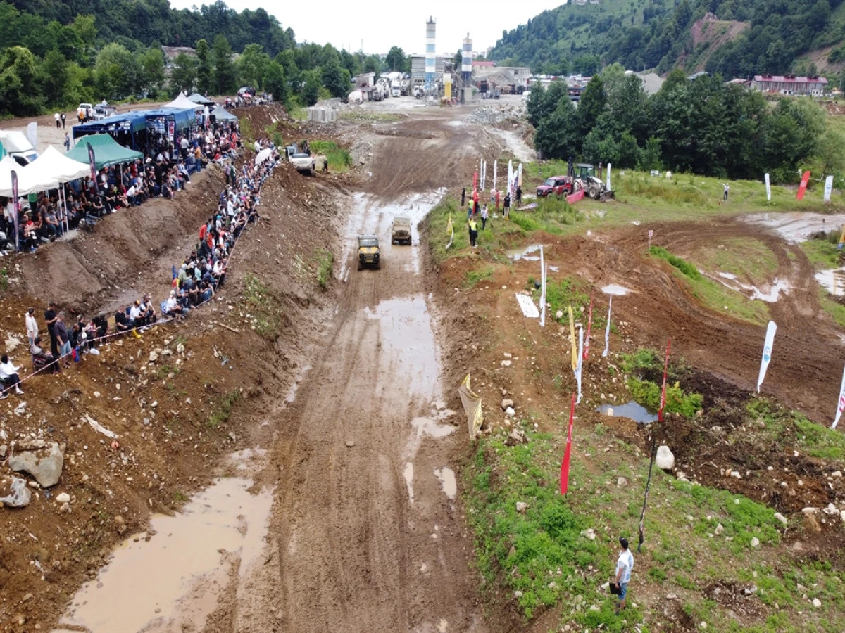 Rize’de Off- road yarışları nefes kesti