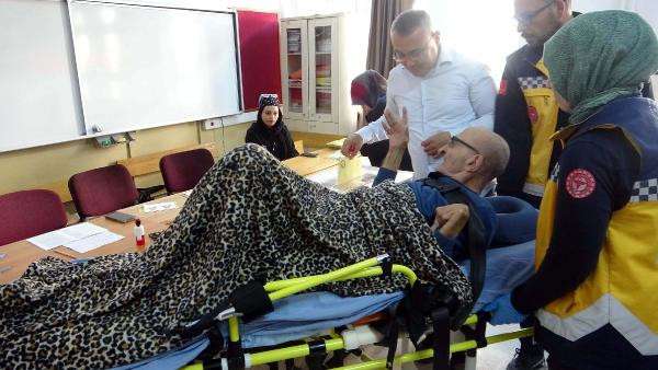 SEDYE ÜZERİNDE OYLARINI KULLANDILAR